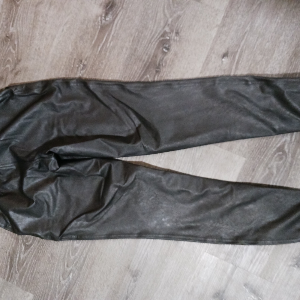 Spanx leather like jogger NWT - Picture 5 of 6